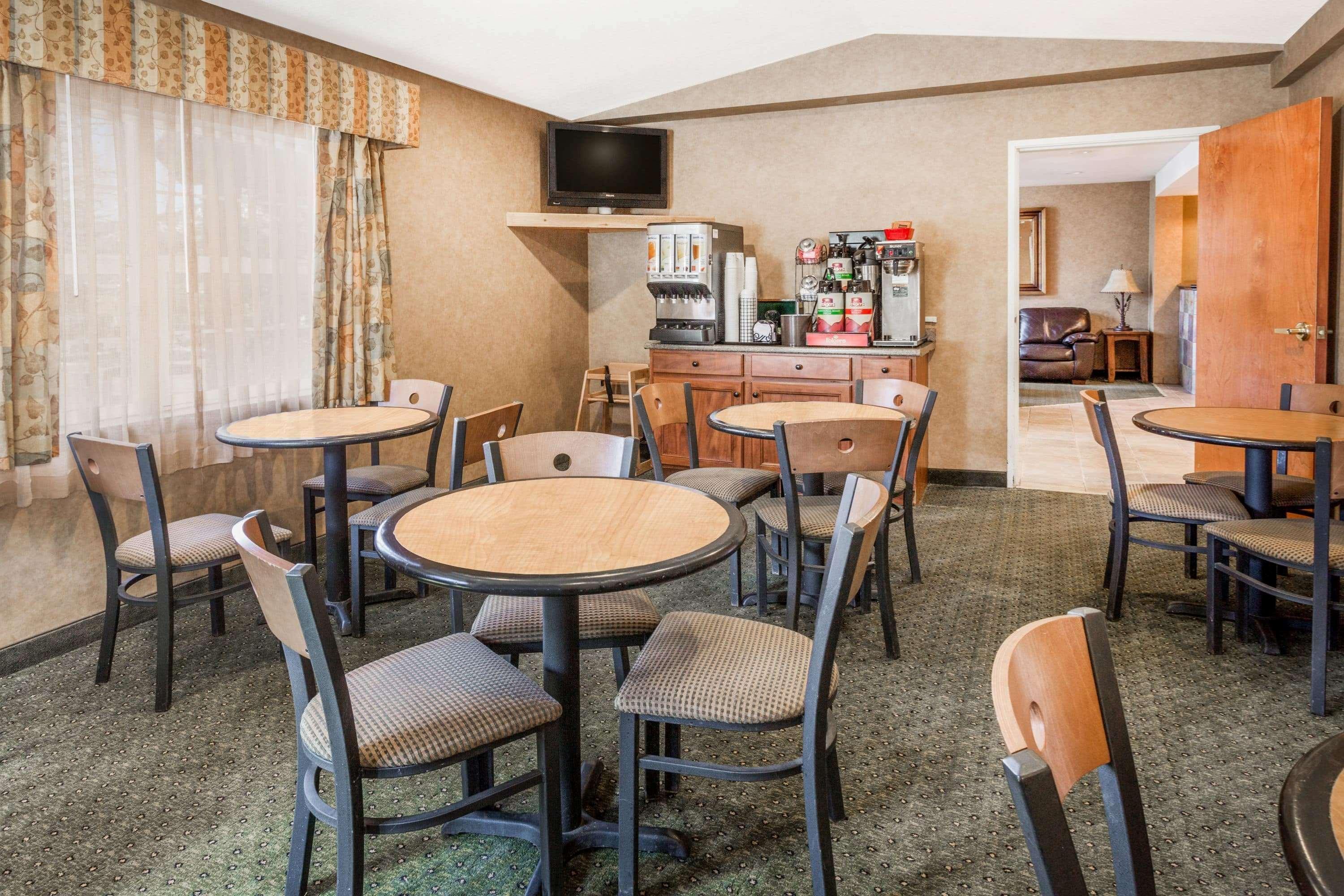 Ramada By Wyndham Frisco Hotel Exterior photo